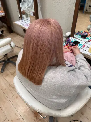 セミロング カラー 阿部 美咲のヘアスタイル