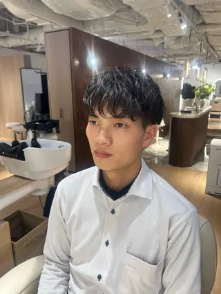 ショート パーマ メンズ 梅田茶屋町メンズ 専門美容師 山元一平のヘアスタイル