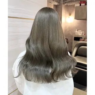 ロング カラー 🐈‍⬛momo🐾 ブリーチ・Wカラーのヘアスタイル