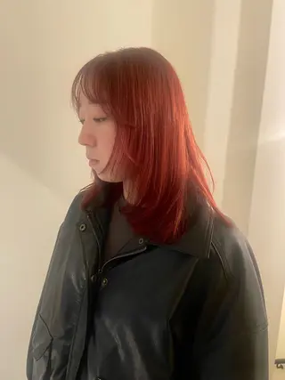 セミロング カラー 渋谷 留菜のヘアスタイル