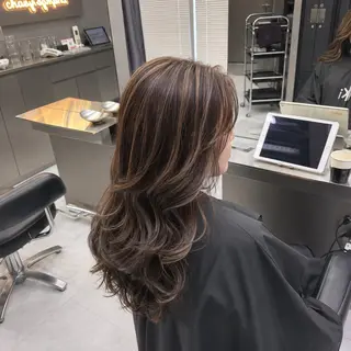 ロング 🫧バレイヤージュ/ ハイライト/ミズキのヘアスタイル