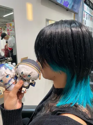 ロング カラー インナーカラー 推し ブリーチ 髪質改善のヘアスタイル