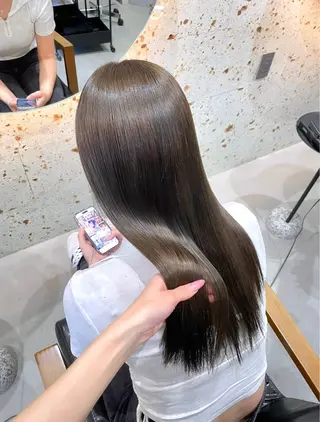 セミロング カラー tim hinaのヘアスタイル