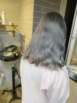 セミロング yoriダブルカラー 代表すがわらのヘアスタイル