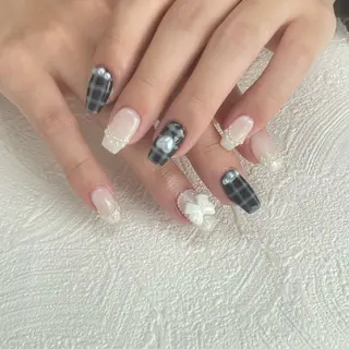 ネイル 💖𝓜𝓲𝓸 /7月予約受付中💖のネイルデザイン
