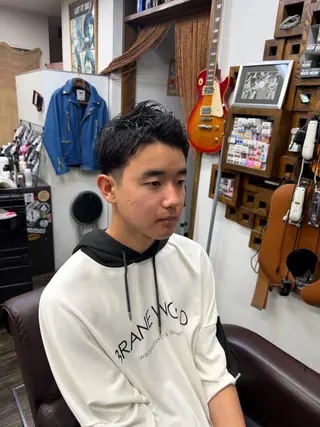 ショート メンズ 高東 俊介のヘアスタイル