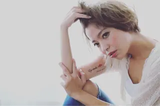 ショート ミディアム ヘアアレンジ マツエク・マツパ ハイトーンブリーチ 土坂 由志【京都】のヘアスタイル