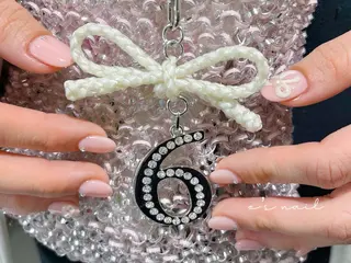 ネイル e’s nail Lumièreのネイルデザイン