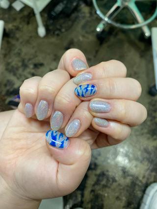 ネイル ♱˖⁺ 𝒎𝒐𝒑𝒊 ⁺のネイルデザイン