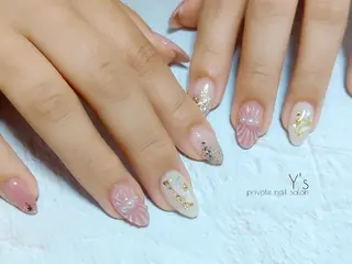ネイル YUMI NAGAI のネイルデザイン