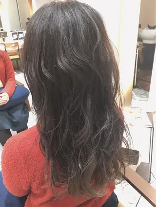 セミロング カラー ハイトーンブリーチ 土坂 由志【京都】のヘアスタイル