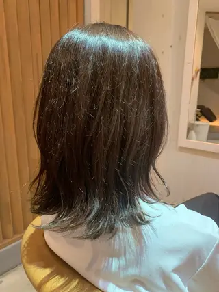ミディアム カラー 長尾 桃佳のヘアスタイル