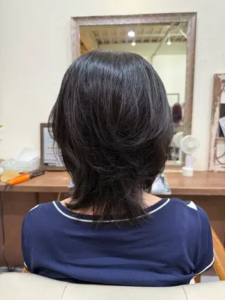 ミディアム 高橋 葵のヘアスタイル