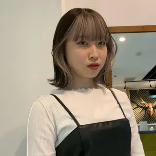 ミディアム カラー 的場 莉音のヘアスタイル