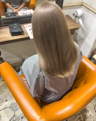 セミロング 樋富 優香のヘアスタイル