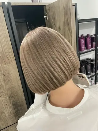 ショート カラー パーマ ヘアアレンジ キッズ ネイル マツエク・マツパ アイブロウ 🐺ウルフ×ハイトー ン🖤Yukinoのヘアスタイル