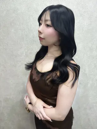 ロング カラー AIRI layer cut hairのヘアスタイル