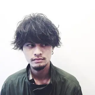 ミディアム カラー パーマ ヘアアレンジ メンズ 松田 亮葉のヘアスタイル
