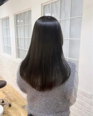 ロング Anri /カラーモデルのヘアスタイル
