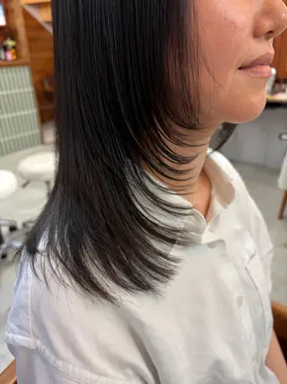 ミディアム 杉本 涼音のヘアスタイル