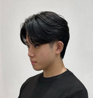 ショート パーマ メンズ 岩城 滉成のヘアスタイル