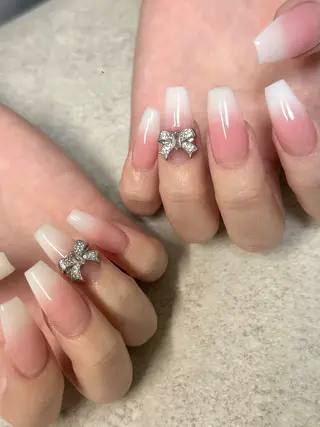 ネイル ネイルルーム チャームのネイルデザイン
