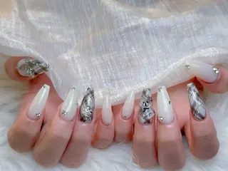 ネイル Lisa Nail Salonのネイルデザイン
