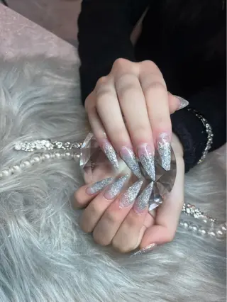 ネイル MADIA ZOEのネイルデザイン