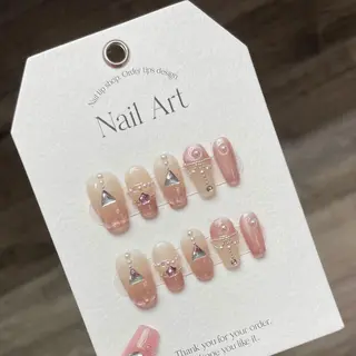 ネイル Yui 🧀のネイルデザイン
