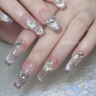 ネイル Queens テイのネイルデザイン