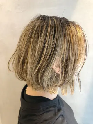 ミディアム カラー 白髪に寄り添う美容師 オギノミワコですのヘアスタイル