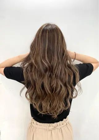 ロング カラー レイヤーカット 赤み消し　店長/大和のヘアスタイル