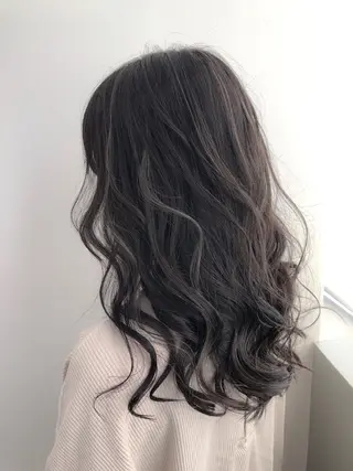 セミロング カラー 【透明感、艶髪】西村 有司のヘアスタイル