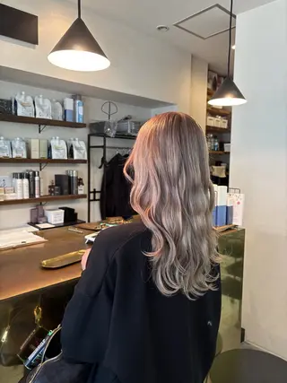 ロング カラー みやもと こゆきのヘアスタイル