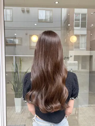 カラー 韓国ヘアケアブリーチ 莉奈のヘアスタイル