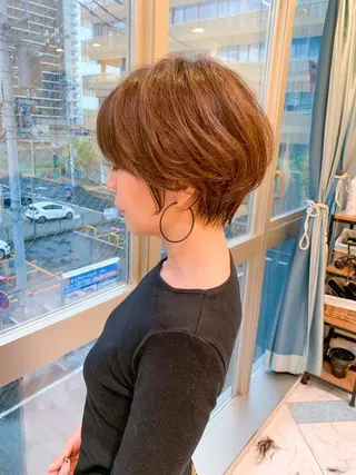 ショート Lond enikaのヘアスタイル