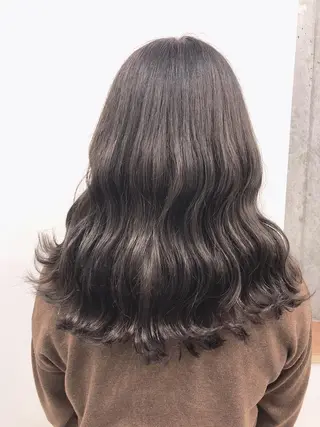 セミロング カラー ヘアアレンジ 🦋美髪／エクステ 🦋アベイクミのヘアスタイル