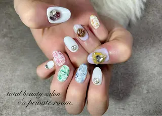 ネイル LAVISH 大和店 🤱子連れ大歓迎のネイルデザイン