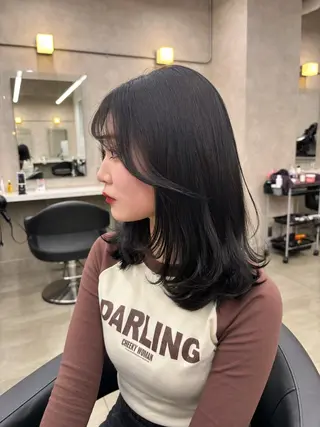 ミディアム 抜け感レイヤー︴ ニュアンスカラーのヘアスタイル