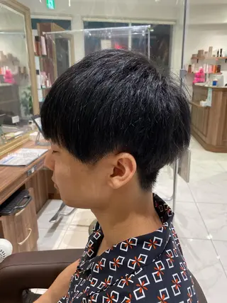 ショート ハイトーン&透明感 カラー☘️片山優陽のヘアスタイル