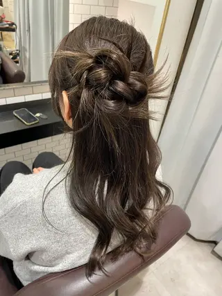 ヘアアレンジ 艶カラー/ブリーチ /アレンジ/特化🫧のヘアスタイル