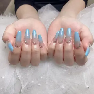 ネイル ENsalon AKIRAのネイルデザイン