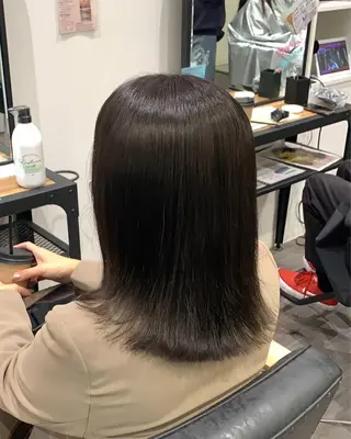 カラー KOKORO 中村 朱里のヘアスタイル