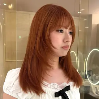 セミロング カラー Akari暖色カラー /レイヤーカットのヘアスタイル
