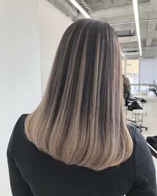 ミディアム カラー ブリーチ 透明感HIDEのヘアスタイル