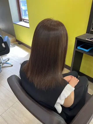 セミロング 奥野JAPAN🌈 艶髪カラーのヘアスタイル