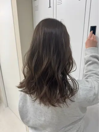 カラー 金城 有希のヘアスタイル