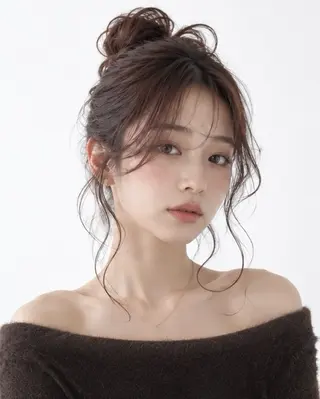 ロング パーマ 西 優衣奈のヘアスタイル