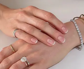 ネイル Dione Nail きよみのネイルデザイン
