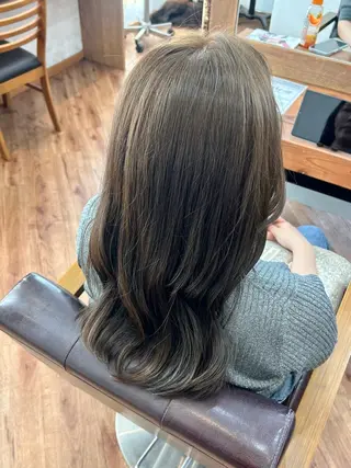 カラー 伊禮 沙耶のヘアスタイル